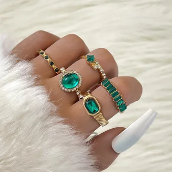 Модерен 5 бр. Комплект пръстени със зелен кристал и цирконием за жени, ретро златен цвят, метален пръстен на пръста си във форма на змия, дамски официални украса